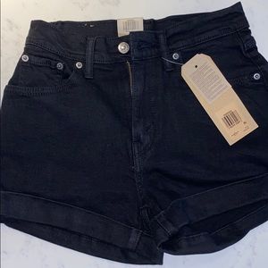 Levi’s Mom Shorts